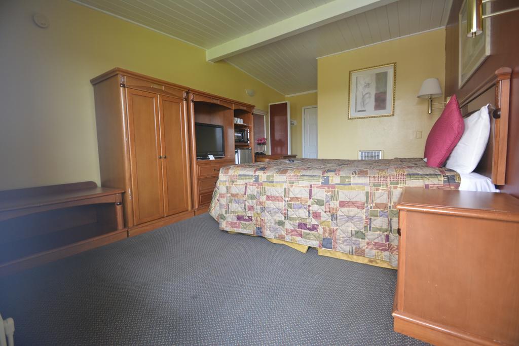 Gateway Inn Ред-Блафф Экстерьер фото