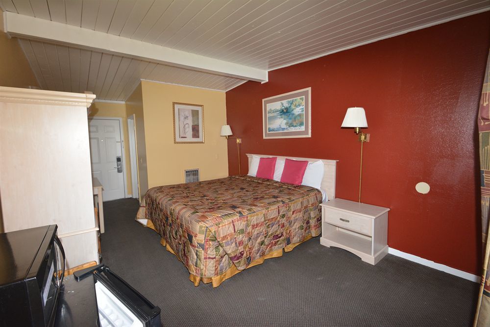 Gateway Inn Ред-Блафф Экстерьер фото