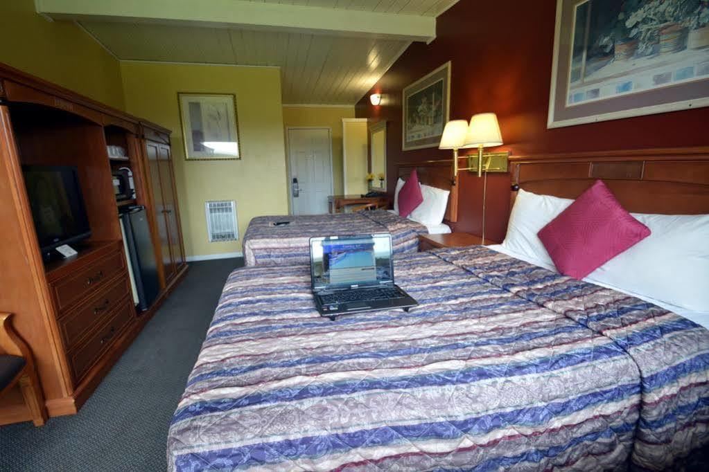 Gateway Inn Ред-Блафф Экстерьер фото